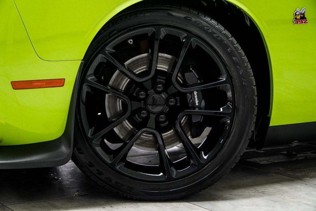 2023 Dodge Challenger R/T Scat Pack photo 3