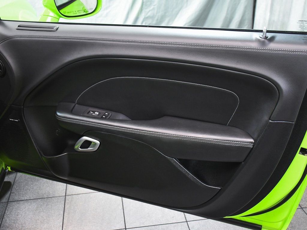 2023 Dodge Challenger R/T Scat Pack Widebody photo 7