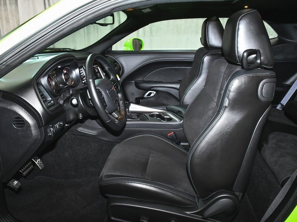 2023 Dodge Challenger R/T Scat Pack Widebody photo 33
