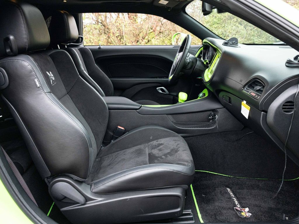 2023 Dodge Challenger R/T Scat Pack Widebody ATX Auto Trans, Plus Package, Tech Group - 22956043 - 61
