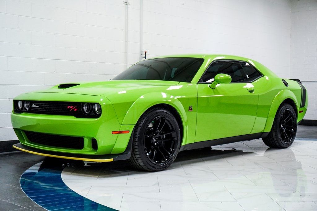 2023 Dodge Challenger R/T Scat Pack Widebody photo 3