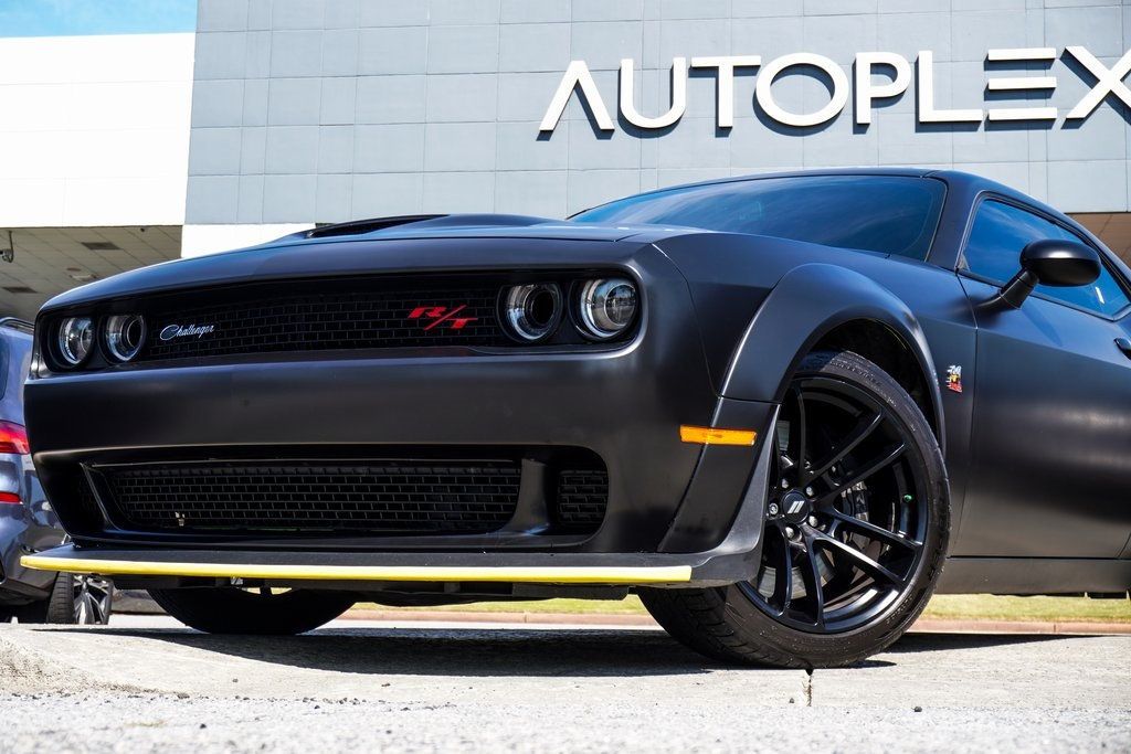 2023 Dodge Challenger R/T Scat Pack Widebody photo 2