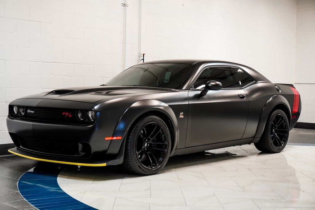2023 Dodge Challenger R/T Scat Pack Widebody photo 3