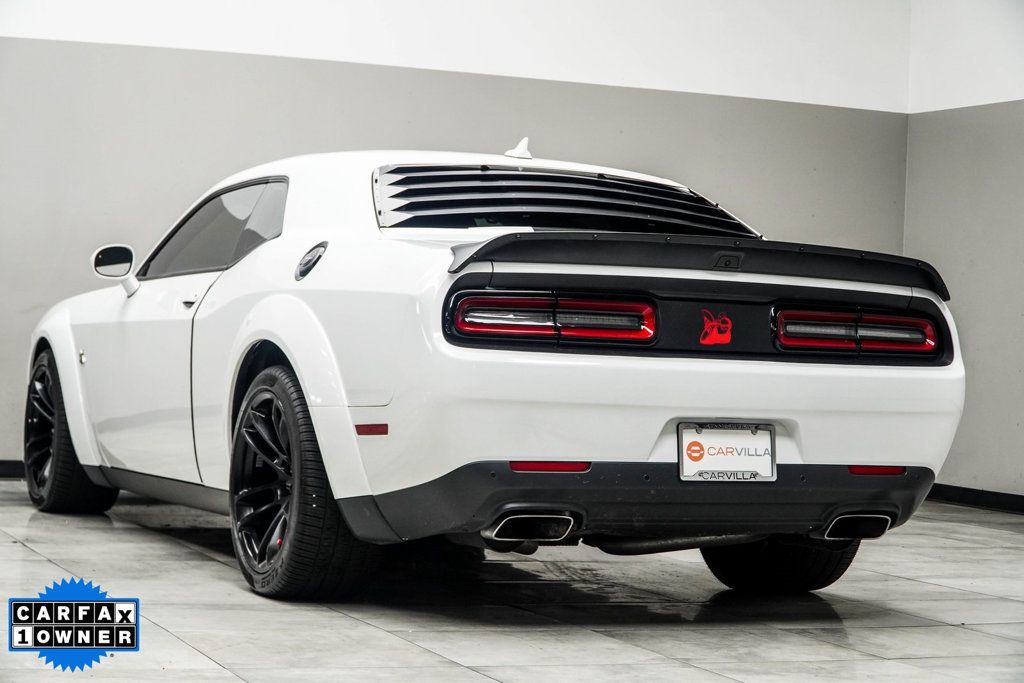2023 Dodge Challenger R/T Scat Pack Widebody photo 10