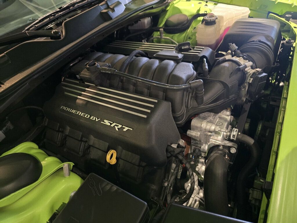 2023 Dodge Challenger R/TScatPackWidebody/RWD/TechnologyGroup/PlusPkg/CarbonInteriorPk - 23090366 - 33