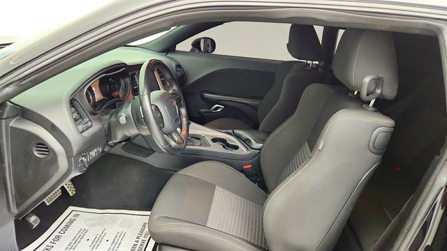 2023 Dodge Challenger R/T w/ Blacktop Package, 8-Spd Auto & Uconnect NAV - 23100866 - 17