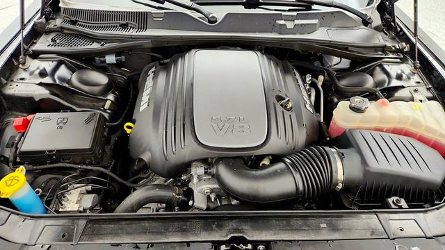 2023 Dodge Challenger R/T w/ Blacktop Package, 8-Spd Auto & Uconnect NAV - 23100866 - 23