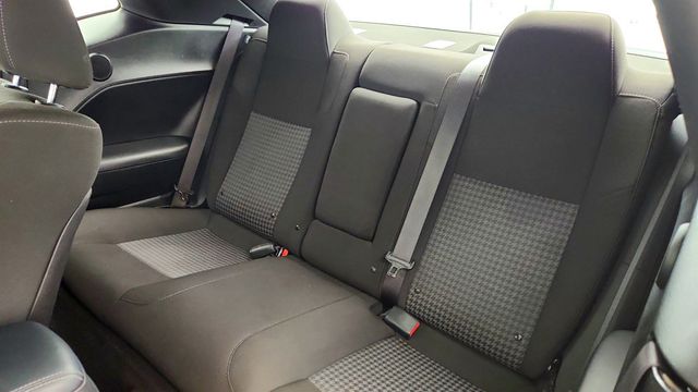 2023 Dodge Challenger R/T with 4C NAV, Blacktop Package & Alpine Audio Group (372 hp) - 22970709 - 21