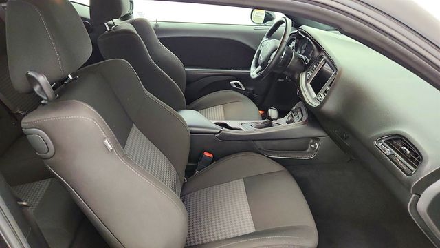 2023 Dodge Challenger R/T with 4C NAV, Blacktop Package & Alpine Audio Group (372 hp) - 22970709 - 23