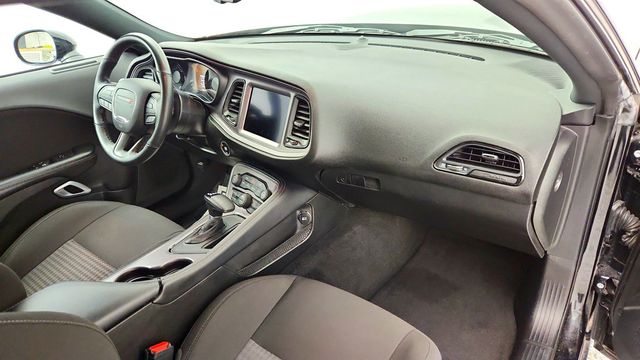 2023 Dodge Challenger R/T with 4C NAV, Blacktop Package & Alpine Audio Group (372 hp) - 22970709 - 24