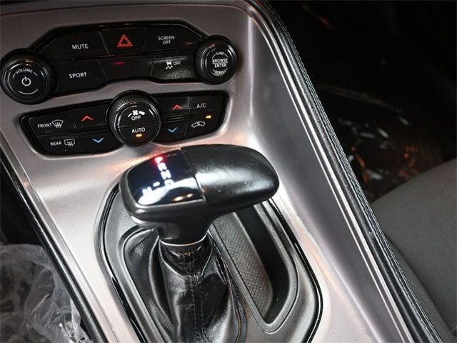 2023 Dodge Challenger SXT AWD photo 9