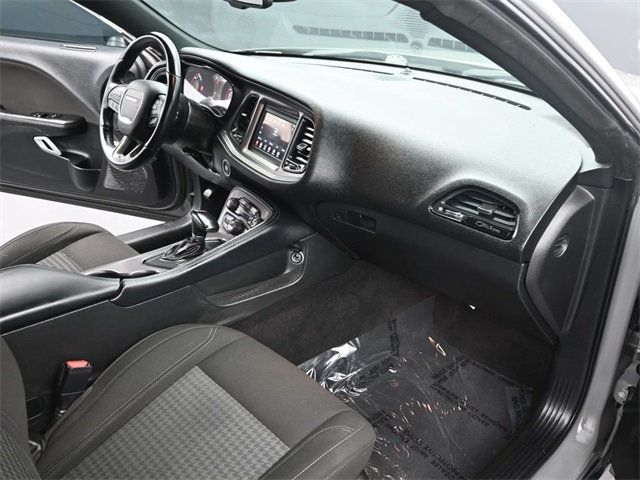 2023 Dodge Challenger SXT AWD photo 17