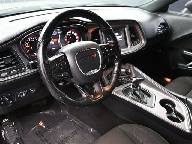 2023 Dodge Challenger SXT AWD photo 4