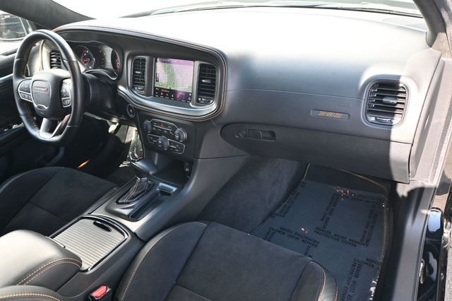 2023 Dodge Charger Scat Pack Widebody HEMI Orange Pkg Carbon/Suede Interior Pkg - 22982114 - 12