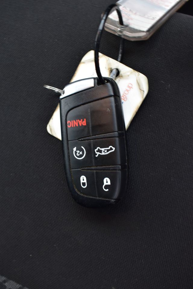 2023 Dodge Charger SXT RWD - 22964561 - 13