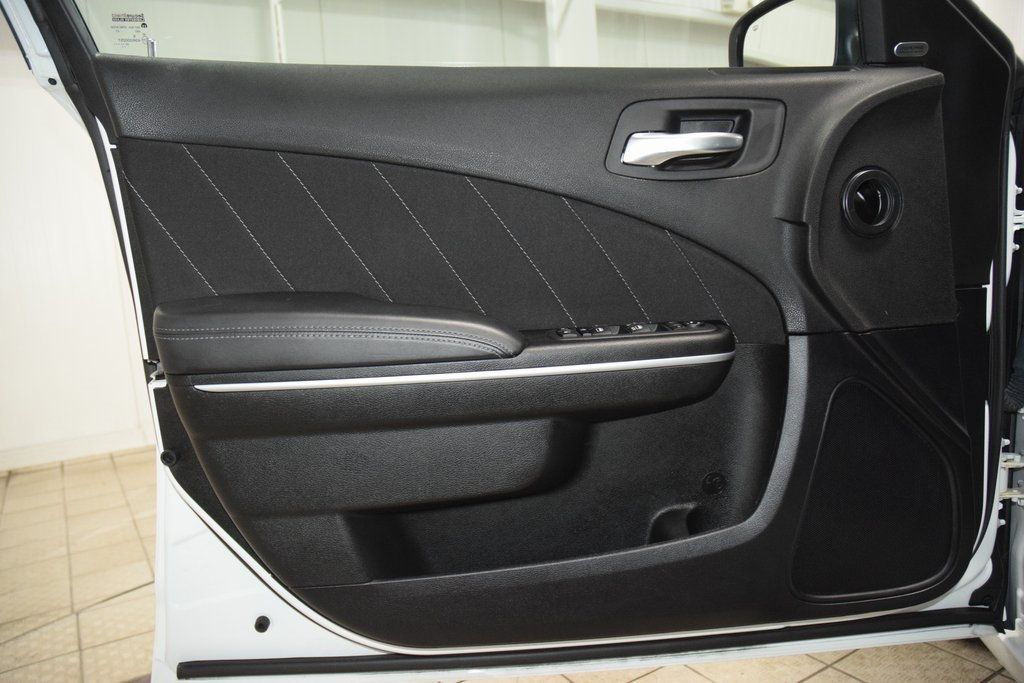 2023 Dodge Charger SXT RWD - 22976548 - 40