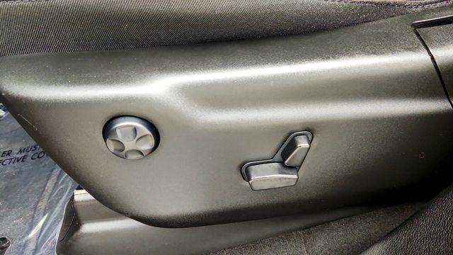 2023 Dodge Durango GT Premium AWD w/ Blacktop Pkg & Captain's Chairs - 23074926 - 11
