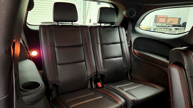 2023 Dodge Durango GT Premium AWD w/ Blacktop Pkg & Captain's Chairs - 23074926 - 23