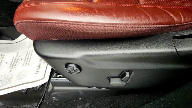 2023 Dodge Durango GT Premium AWD w/ Blacktop Pkg, Power Sunroof & Premium Audio - 23002662 - 11