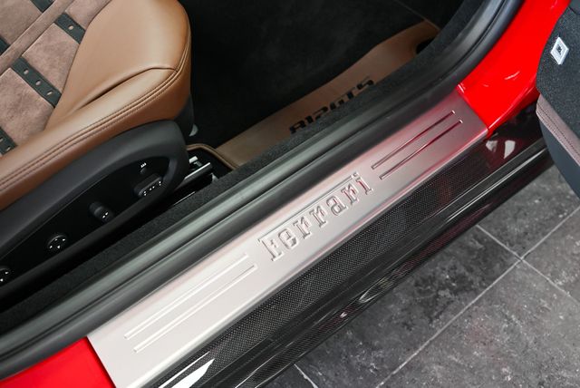 2023 Ferrari 812 GTS Convertible - 22967886 - 43