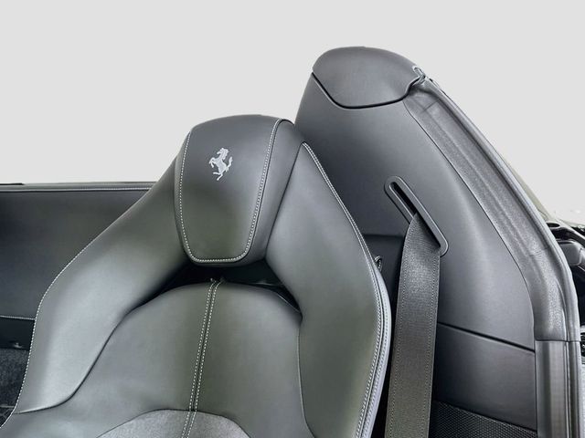 2023 Ferrari F8 Spider Base - 23064138 - 18