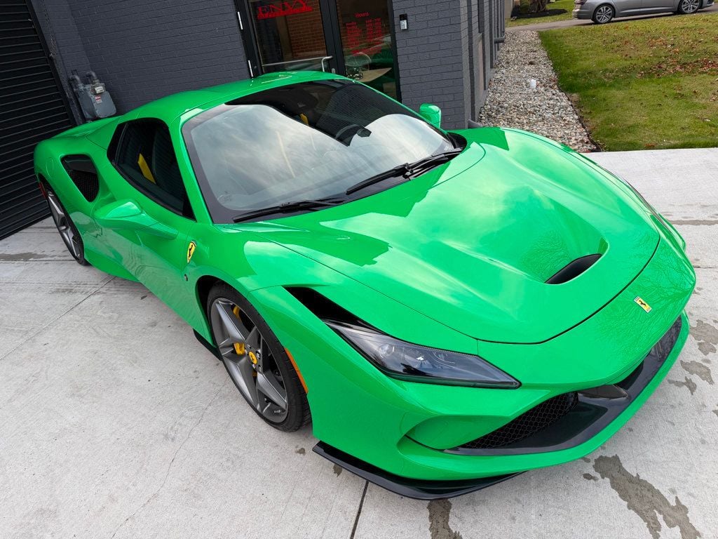 2023 Ferrari F8 Spider Base photo 4