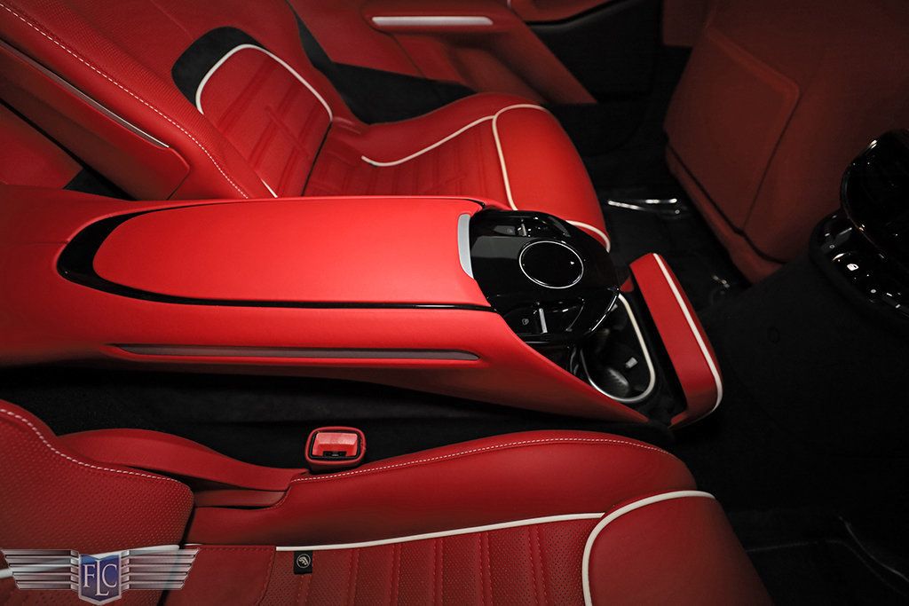 2023 Ferrari Purosangue  - 23056070 - 19