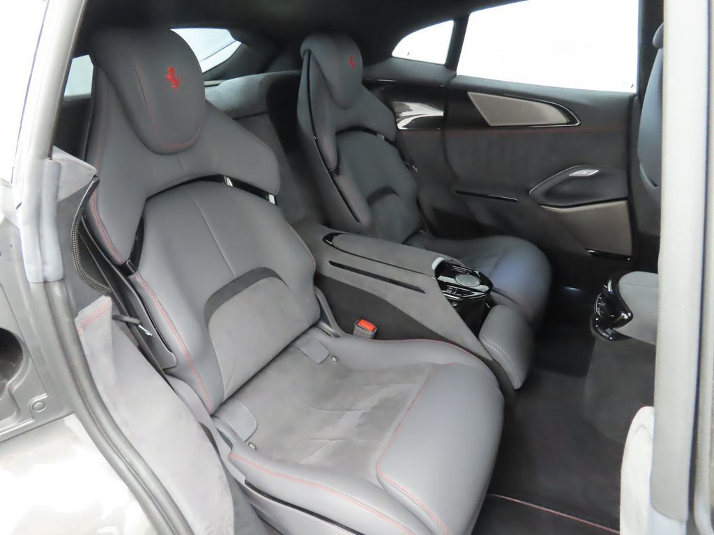 2023 Ferrari Purosangue Base photo 21