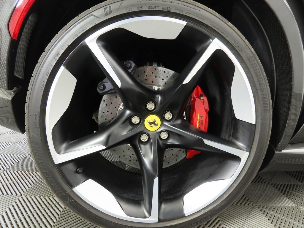 2023 Ferrari Purosangue Base photo 31