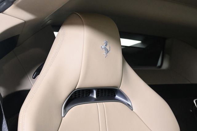 2023 Ferrari SF90 Stradale Base - 22943319 - 19