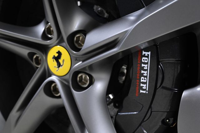 2023 Ferrari SF90 Stradale Base - 22943319 - 25