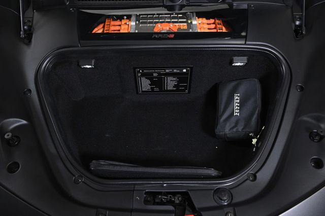 2023 Ferrari SF90 Stradale Base - 22943319 - 29