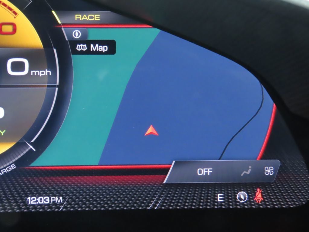 Display curvo, la sorpresa hi-tech della Ferrari SF90 Stradale