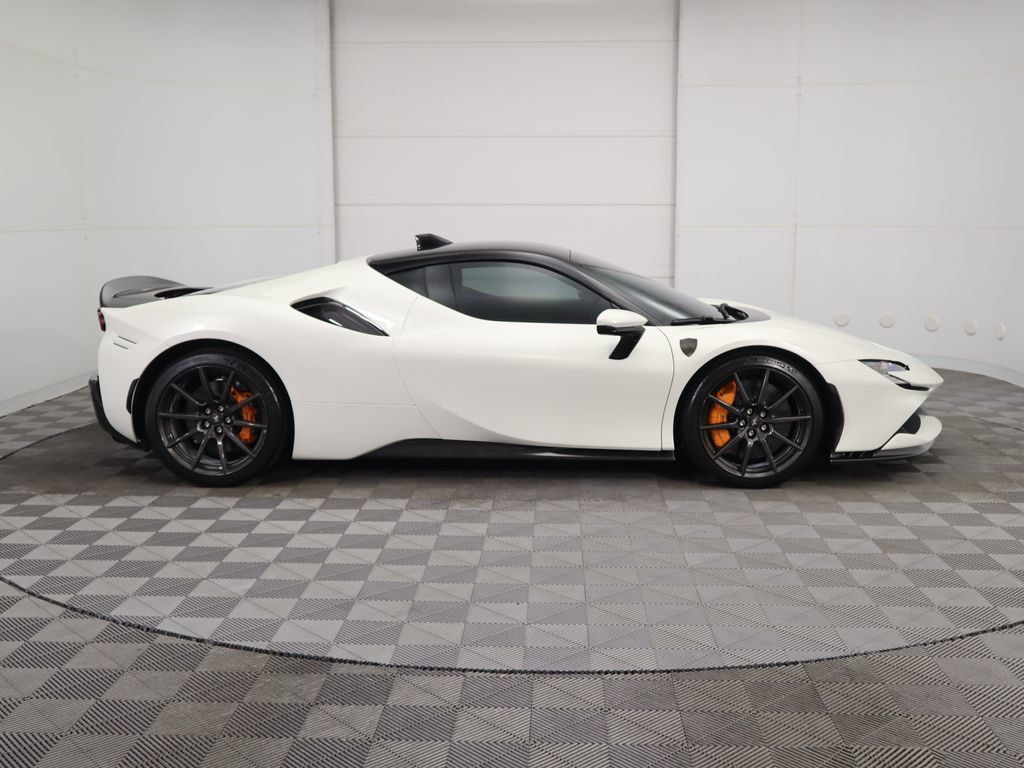 2023 Ferrari SF90 Stradale photo 4