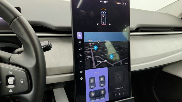 2023 Fisker Ocean Extreme AWD with 22' F5 B Airglider Gloss Black Wheels - 22941440 - 17