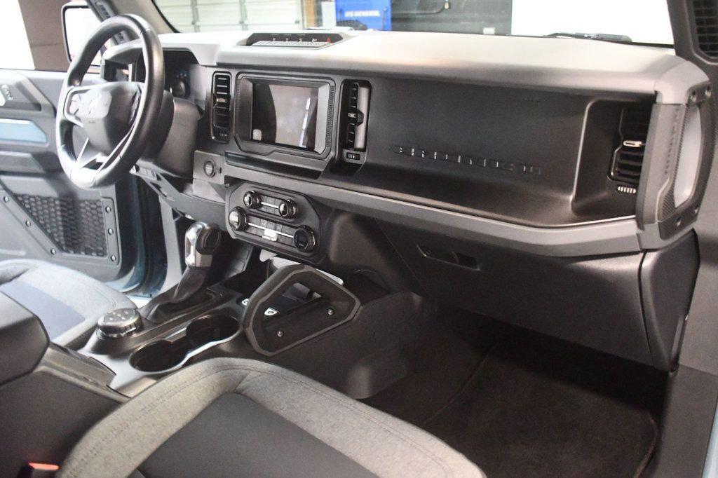 Ford Bronco photo 24