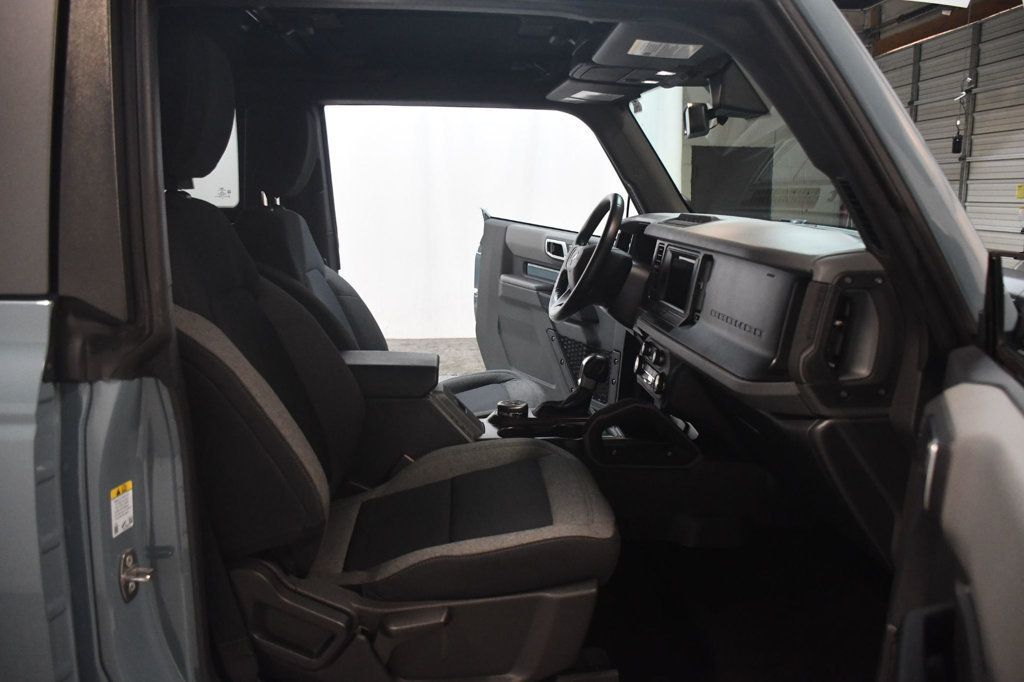 Ford Bronco photo 26