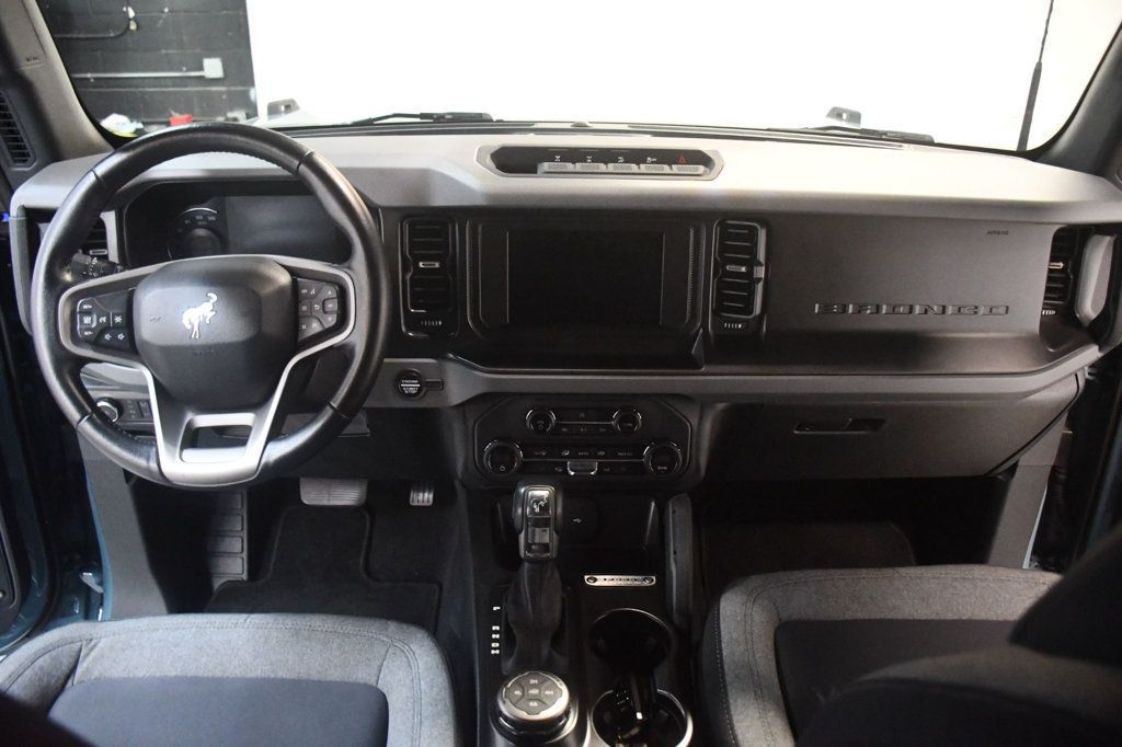 Ford Bronco photo 5