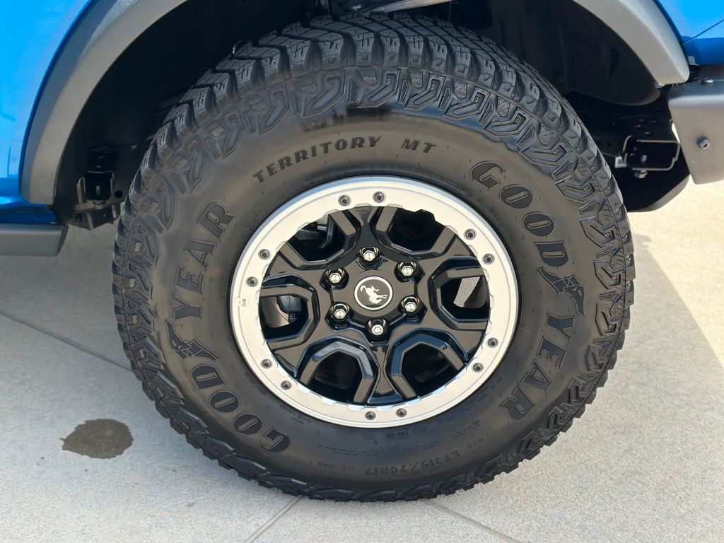 2023 Ford Bronco Black Diamond photo 27