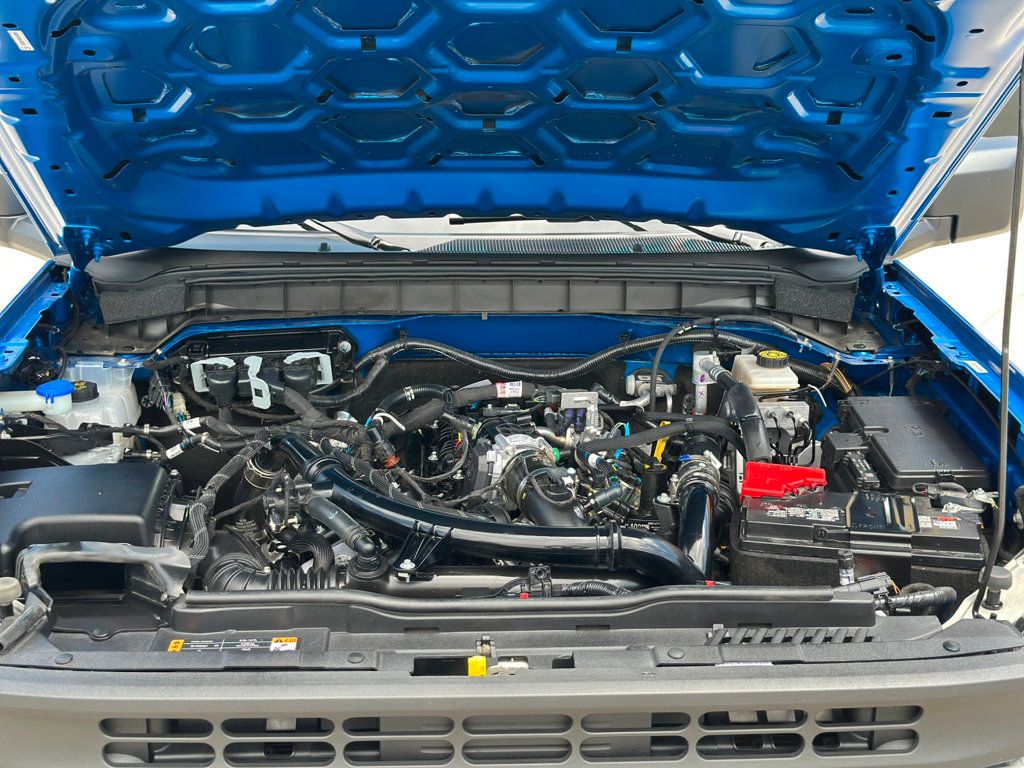 2023 Ford Bronco Black Diamond photo 29