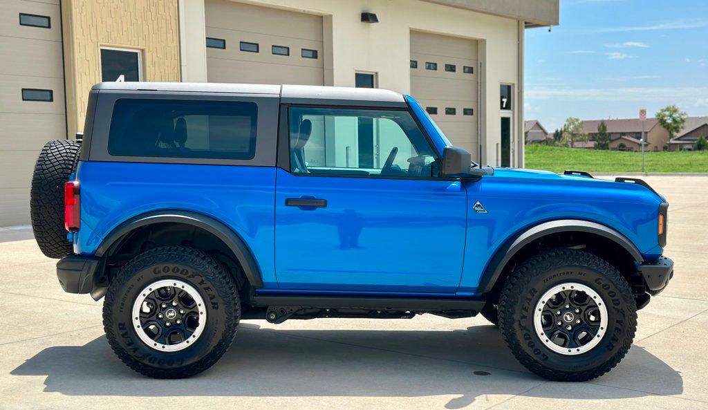 2023 Ford Bronco Black Diamond photo 6