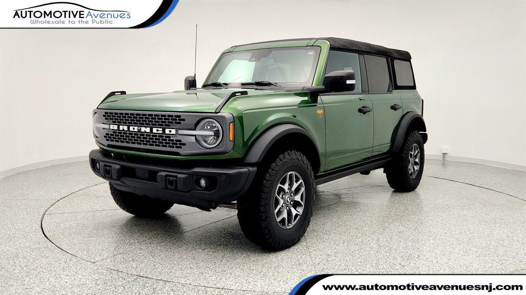 2023 Ford Bronco Badlands 4 Door Advanced 4x4 with Equipment 333A & 2.7L EcoBoost - 22963462 | Video 1