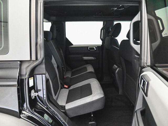 2023 Ford Bronco Base - 22958519 - 27