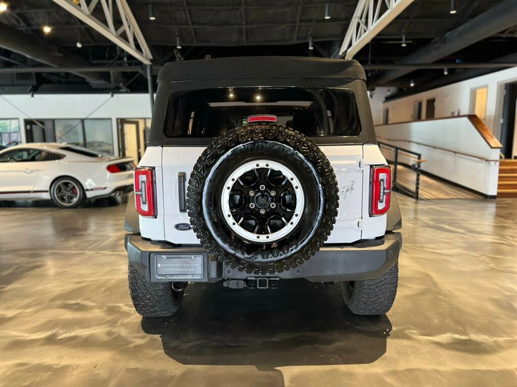 2023 Ford Bronco Base photo 4