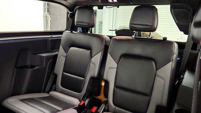 2023 Ford Bronco Black Diamond 2 Door Advanced 4x4 w/ Sasquatch & 2.7L V6 - 23098459 - 20