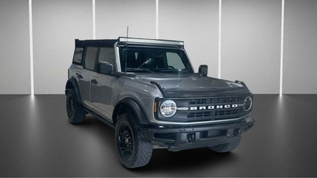 2023 Ford Bronco Black Diamond 4 Door 4x4 - 23066929 - 1