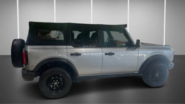 2023 Ford Bronco Black Diamond 4 Door 4x4 - 23066929 - 3