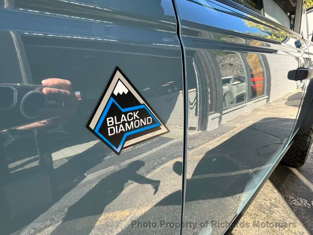 2023 Ford Bronco Black Diamond 4 Door Advanced 4x4 - 22925922 - 10