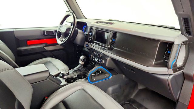 2023 Ford Bronco Black Diamond Advanced 2-Door w/ Sasquatch Pkg & 2.7L V6 - 23097867 - 22