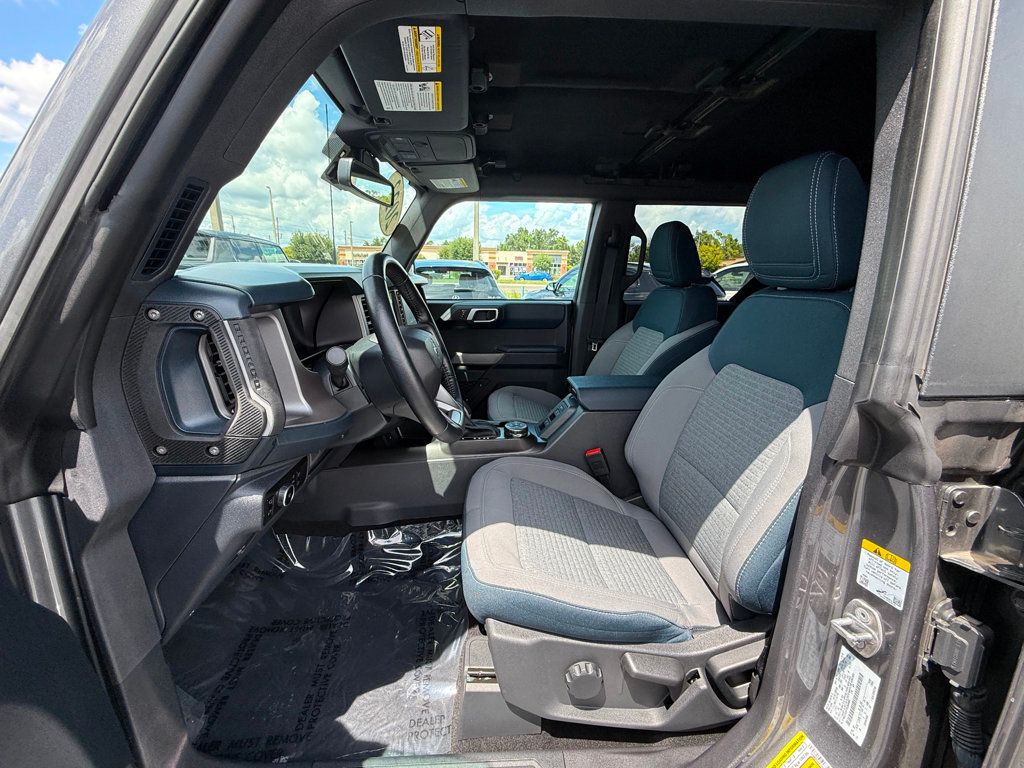 2023 Ford Bronco Outer Banks photo 4